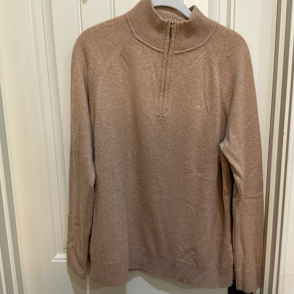 Vineyard Vines sweater